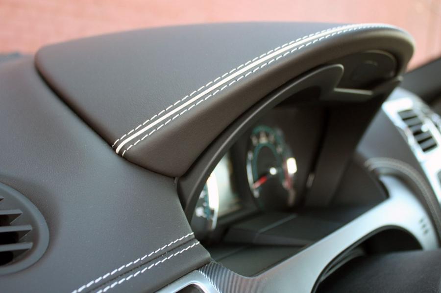  Jaguar XKR-S 2012 года  (фото 18 из 82)